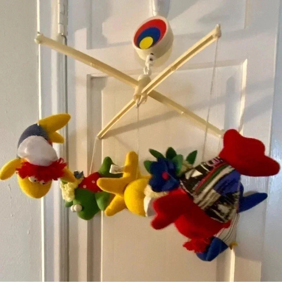 Vintage 1990s Pansy Ellen Musical Revolving Crib Mobile Fish Plush Works Brahms - Picture 2 of 12